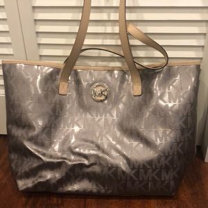 Michael Kors Tote! Like New!